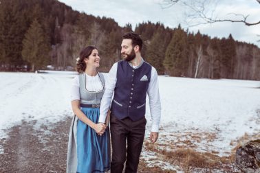 Afterwedding Brautpaar Shooting in Tracht in Füssen