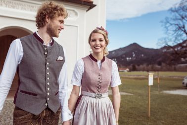 Trachtenhochzeit Brautpaar Füssen