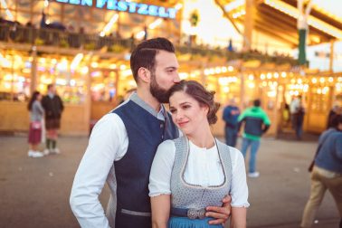 Brautpaar Hochzeit auf der Wiesn München