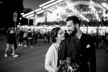 Brautpaar Hochzeit auf der Wiesn München