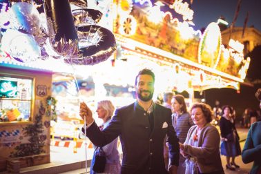Brautpaar Hochzeit auf der Wiesn München