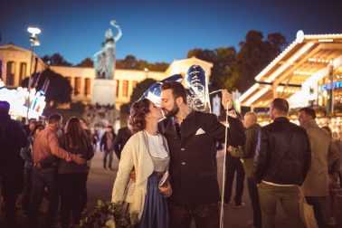 Brautpaar Hochzeit auf der Wiesn München