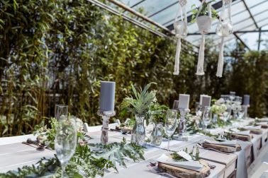 Boho Hochzeit im Gewächshaus Decher in Karben