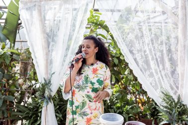 Boho Hochzeit im Gewächshaus Decher in Karben