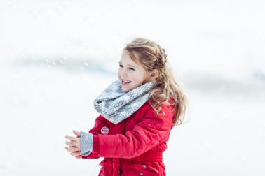 Kinderportrait im Schnee