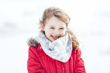 Kinderportrait im Schnee