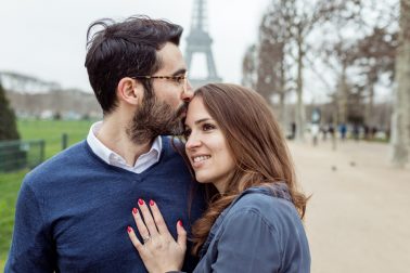 Verlobungsshooting am Eifelturm in Paris