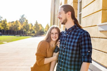 Herbstliches Verlobungsshooting am Schloss in Karlsruhe