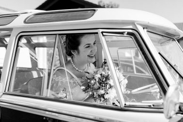 Vintage Hochzeit in Knittlingen mit Bulli