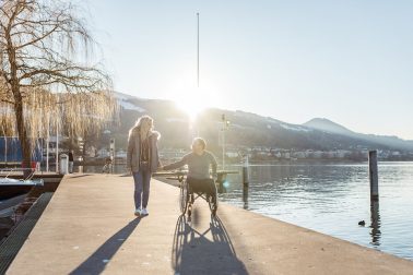Winterliches Paarshooting am Zürichsee in Wangen in der Schweiz