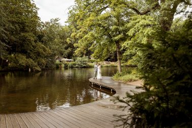 Standesamtliche Hochzeit mit Feier im Bootshaus im Volksgarten in Düsseldorf