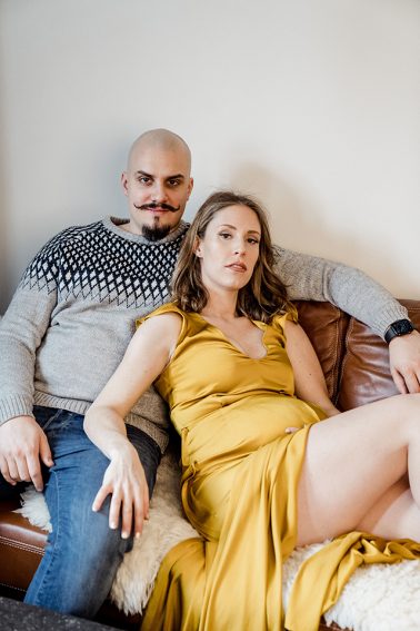 Familien Schwangerschaft Shooting in Düsseldorf Pempelfort Homestory