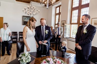 Hochzeit im Standesamt Erftstadt