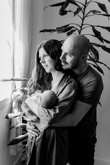 Newborn Baby Familienbilder indoor