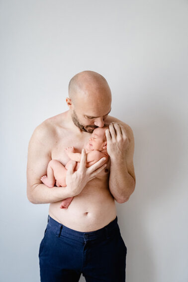 Newborn Baby Familienbilder indoor