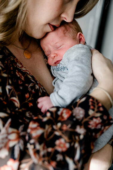 Newborn Babyfotos Familienreportage Fotograf Neuhausen auf den Fildern