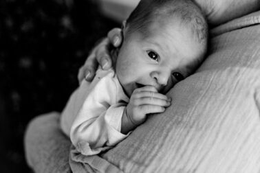 Newborn Babyfotos Familienreportage Fotograf Neuhausen auf den Fildern