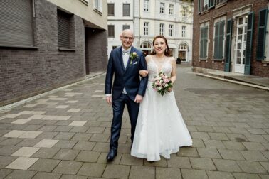 Brautpaarshooting heiraten in der Altstadt Düsseldorf